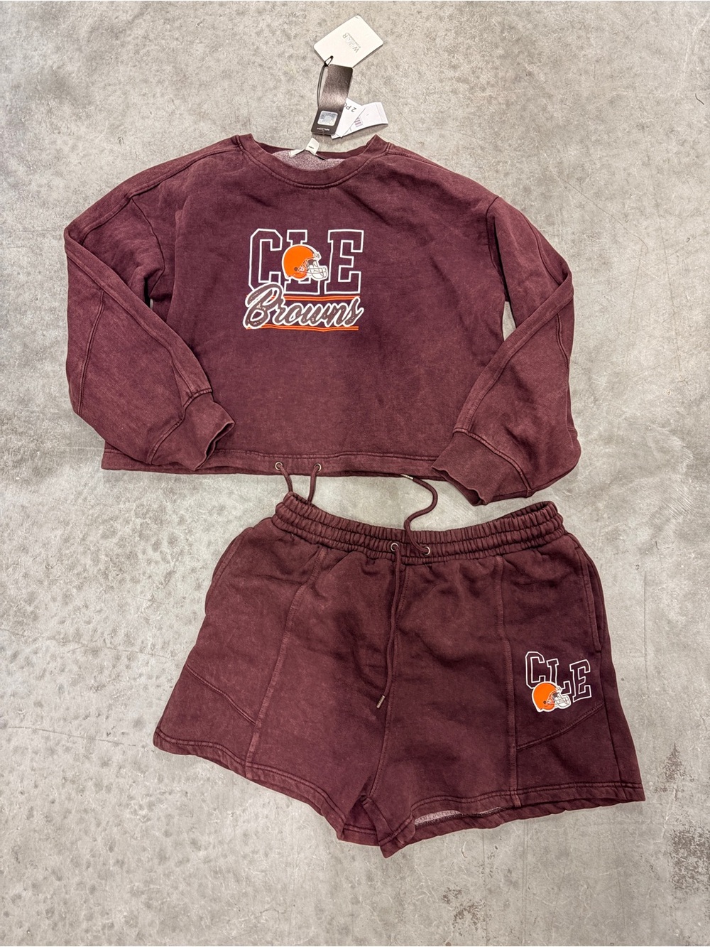 CLE Browns Women's Maroon Cropped Sweatshirt & Shorts Set